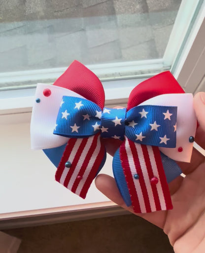 Video of the "Patriotic Fancy Bow" with natural lighting